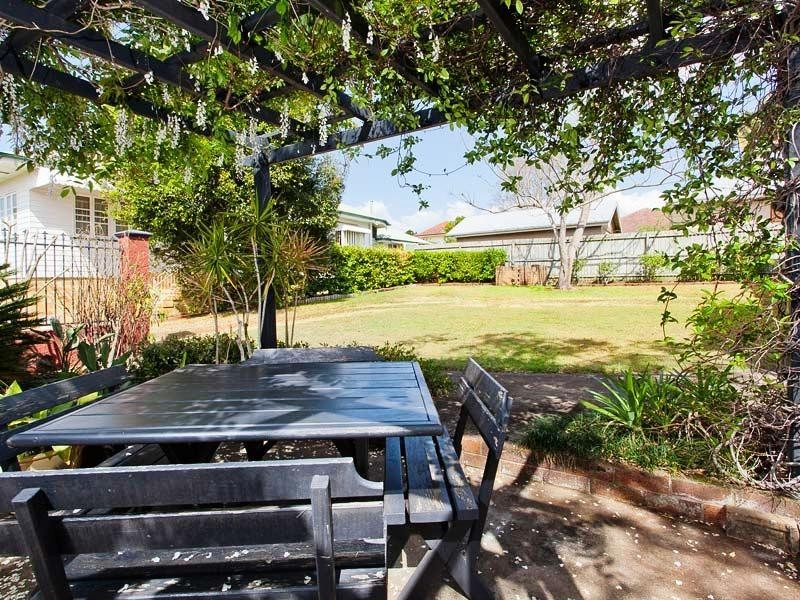 15 Gifford Street, Alderley QLD 4051