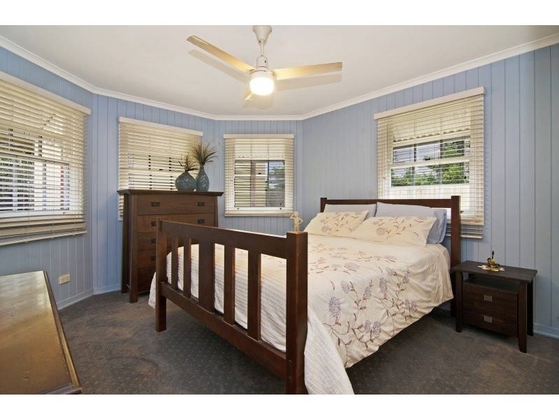 40 Ninth Ave, Kedron QLD 4031