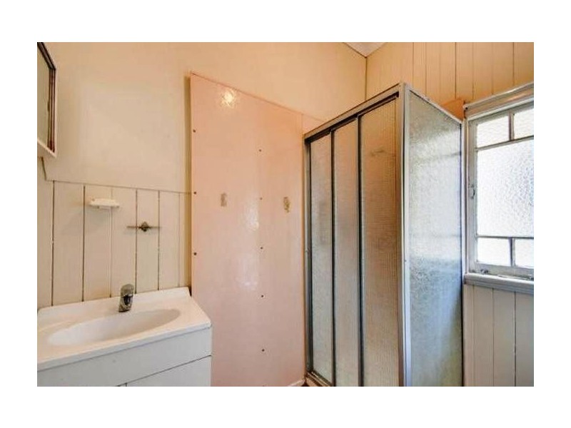 44 Bale Street, Albion QLD 4010