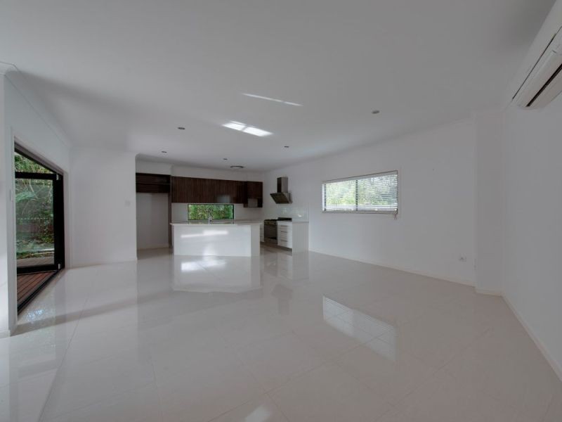 8 Amott Street, Stafford Heights QLD 4053