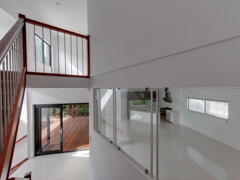 8 Amott Street, Stafford Heights QLD 4053