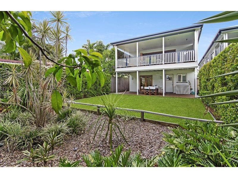 12 Eleventh Avenue, Kedron QLD 4031