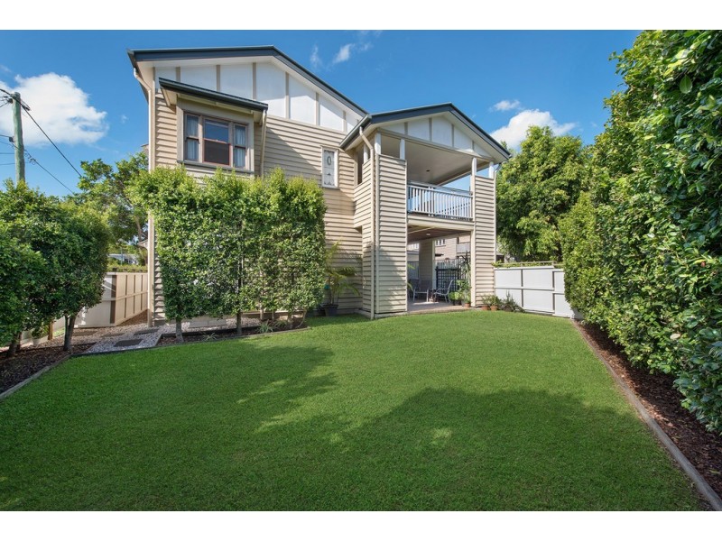 2/9 Windsor Street, Hamilton QLD 4007