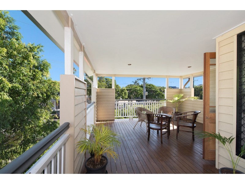 2/9 Windsor Street, Hamilton QLD 4007