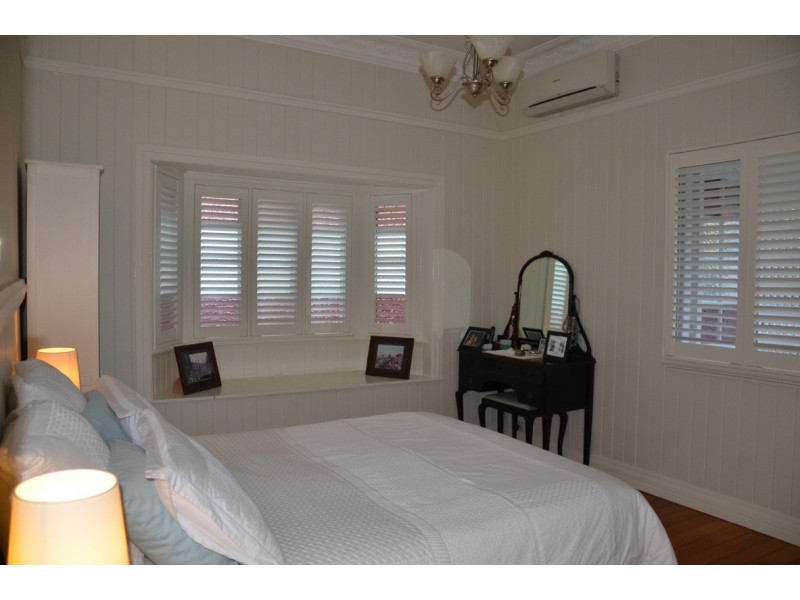 48 Ninth Avenue, Kedron QLD 4031