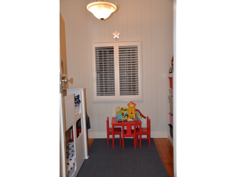 48 Ninth Avenue, Kedron QLD 4031