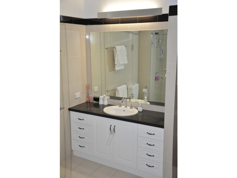 48 Ninth Avenue, Kedron QLD 4031