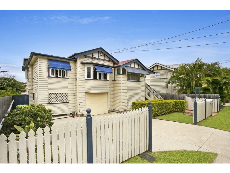 31 Glenfern Avenue, Kedron QLD 4031