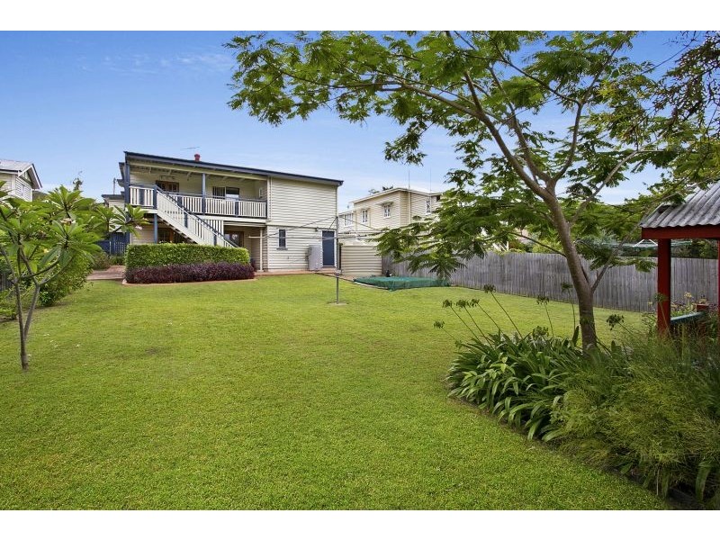 31 Glenfern Avenue, Kedron QLD 4031