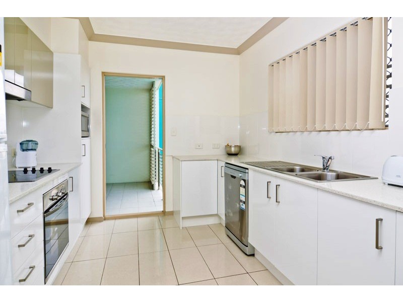 8/7 Annie Street, Woody Point QLD 4019