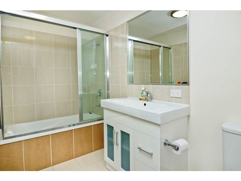 8/7 Annie Street, Woody Point QLD 4019