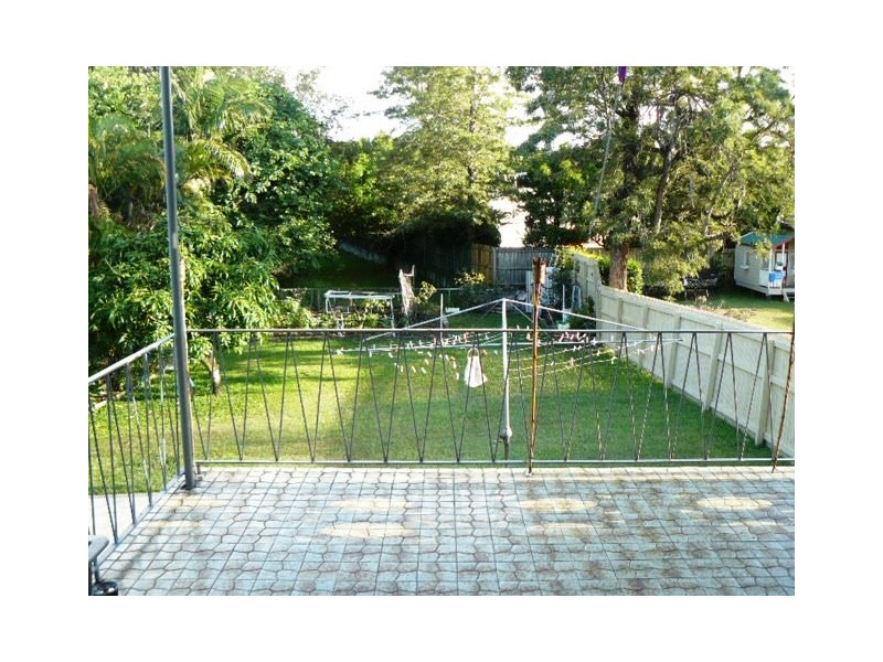 11 York Street, Hamilton QLD 4007