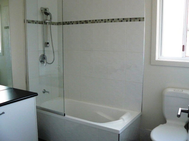 18 Hants Street, Hamilton QLD 4007