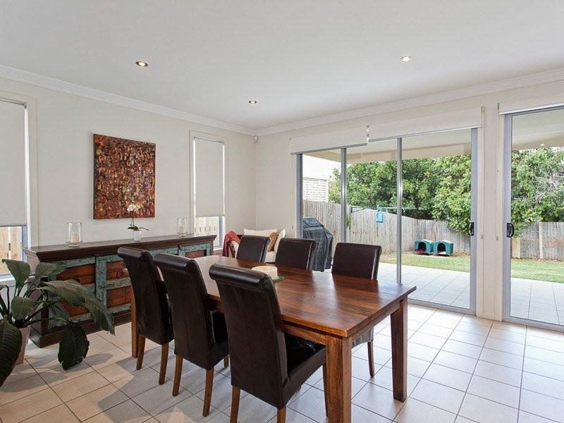 12 Bank St, Windsor QLD 4030