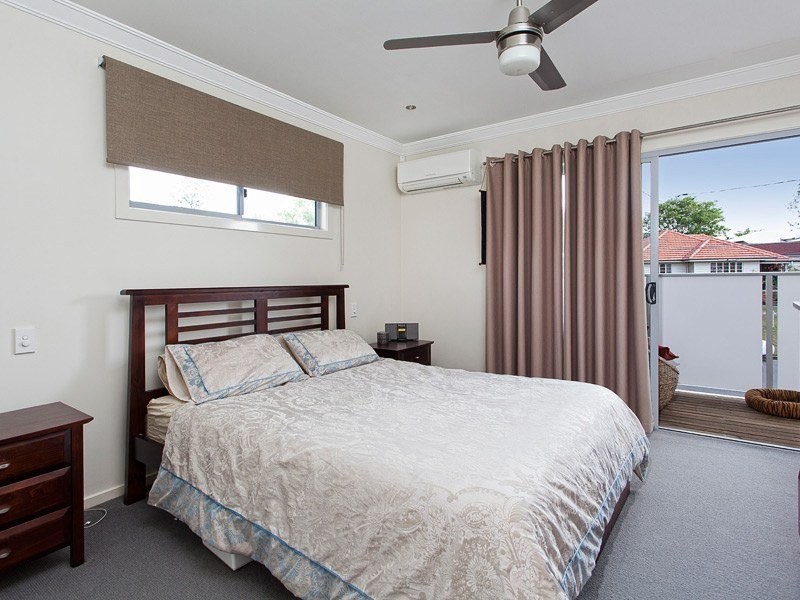 12 Bank St, Windsor QLD 4030