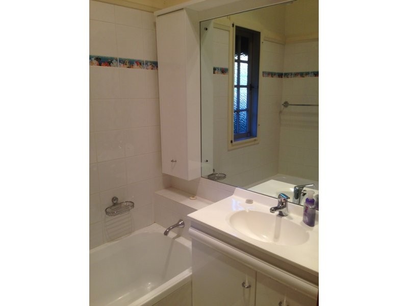 98 Leckie Road, Kedron QLD 4031