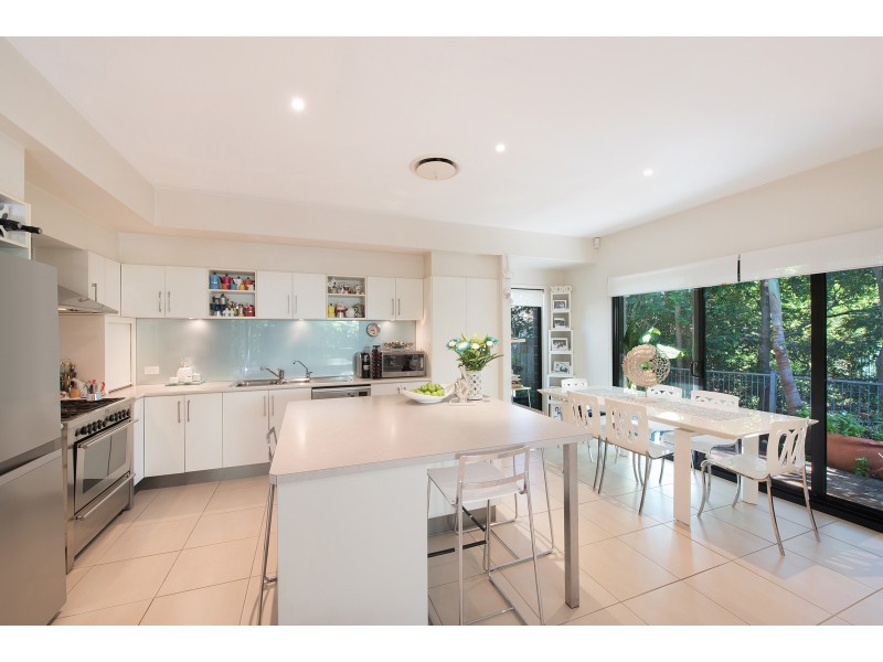 16 Torrance Street, Wooloowin QLD 4030