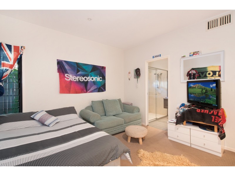 16 Torrance Street, Wooloowin QLD 4030