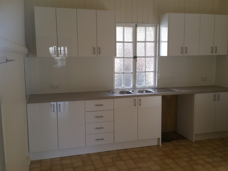 12 Camden Street, Albion QLD 4010