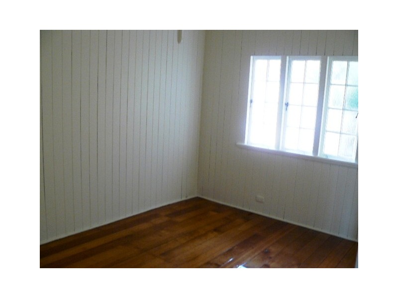 12 Camden Street, Albion QLD 4010