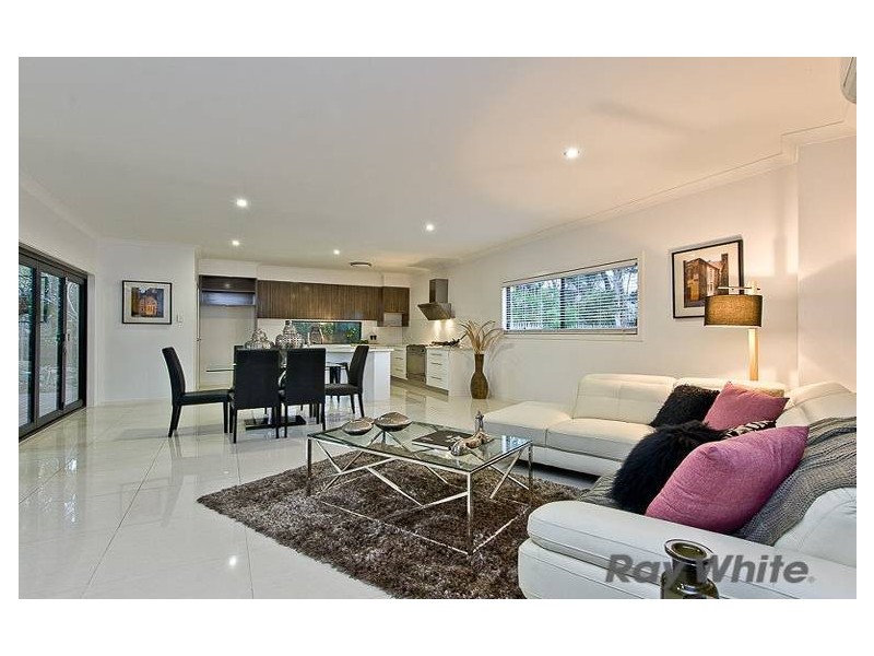 8 Amott Street, Stafford Heights QLD 4053