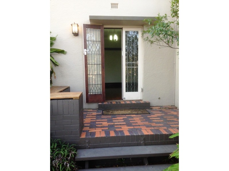 1/24 Grantson  Street, Windsor QLD 4030