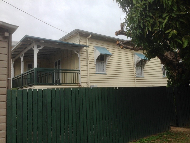 54 Kedron Park Rd, Wooloowin QLD 4030