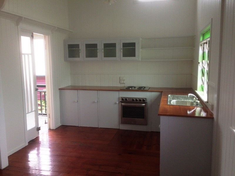 54 Kedron Park Rd, Wooloowin QLD 4030