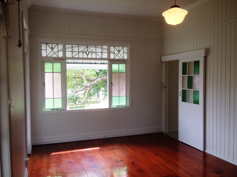 54 Kedron Park Rd, Wooloowin QLD 4030