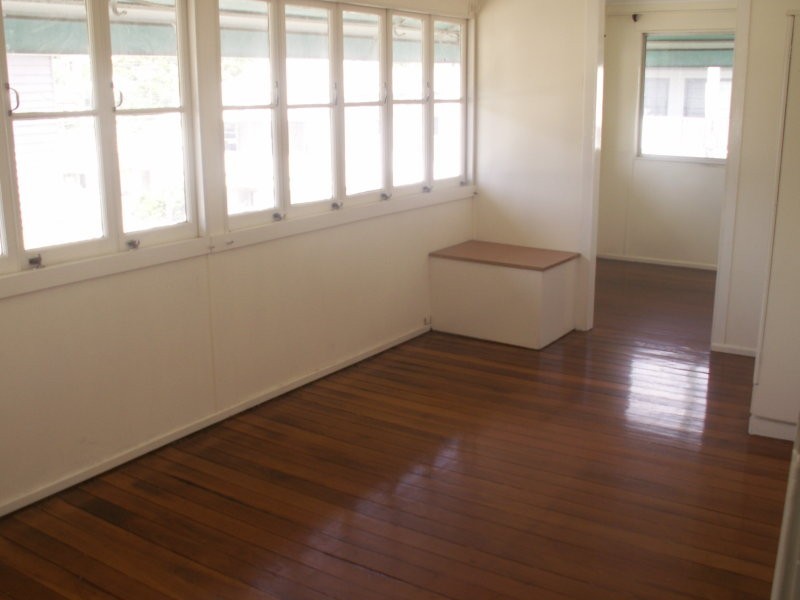 15 Guildford St, Kelvin Grove QLD 4059