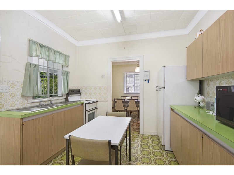 73 Seventh Avenue, Kedron QLD 4031