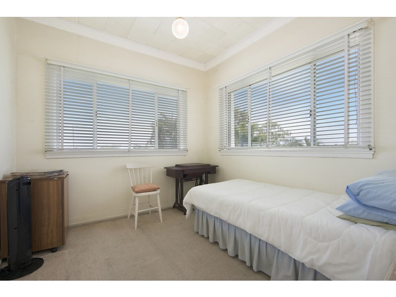 73 Seventh Avenue, Kedron QLD 4031