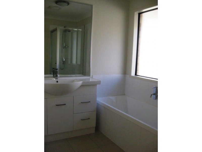 21 Main Avenue, Wavell Heights QLD 4012