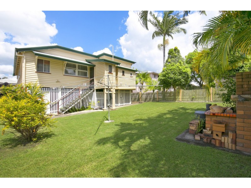 21 Armentieres Street, Kedron QLD 4031