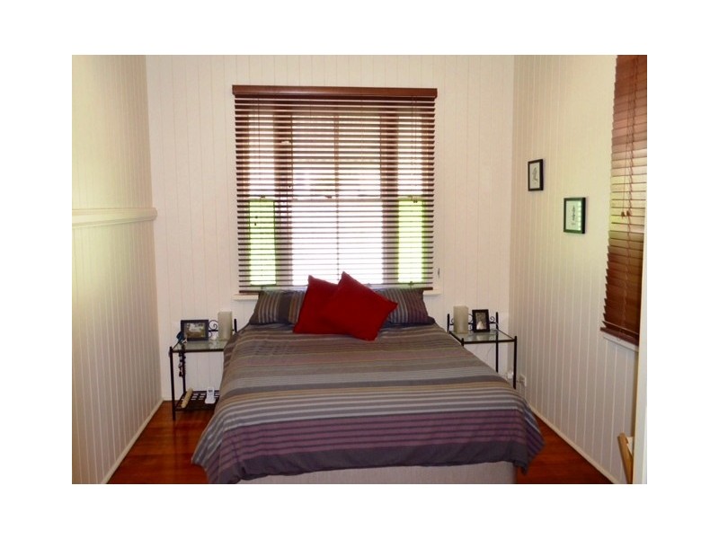14 Annie Street, Windsor QLD 4030