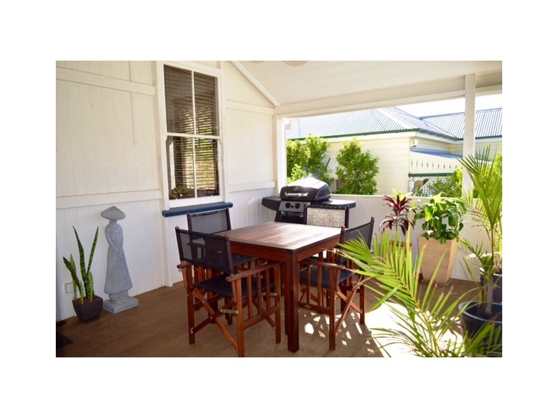 14 Annie Street, Windsor QLD 4030