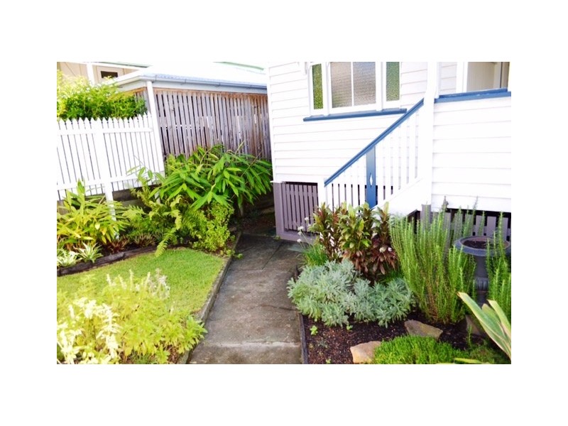 14 Annie Street, Windsor QLD 4030
