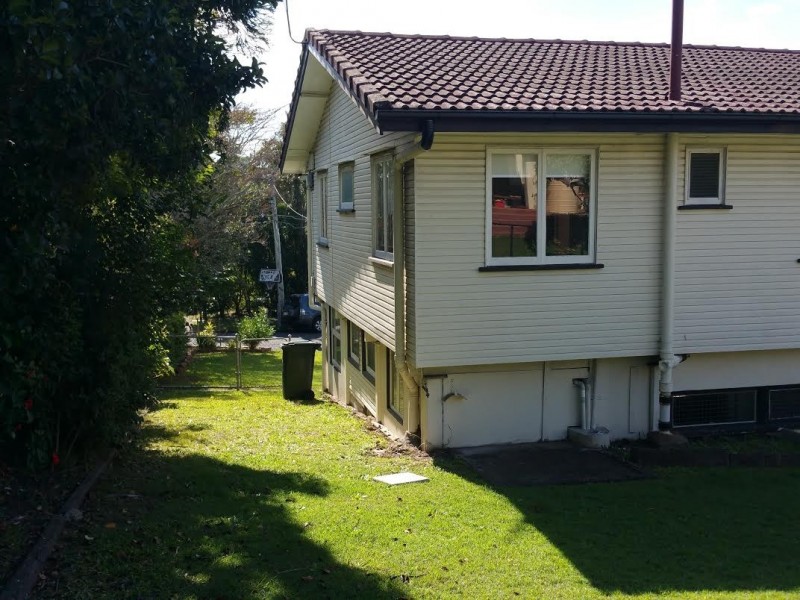 3 Chesilton Street, Kedron QLD 4031