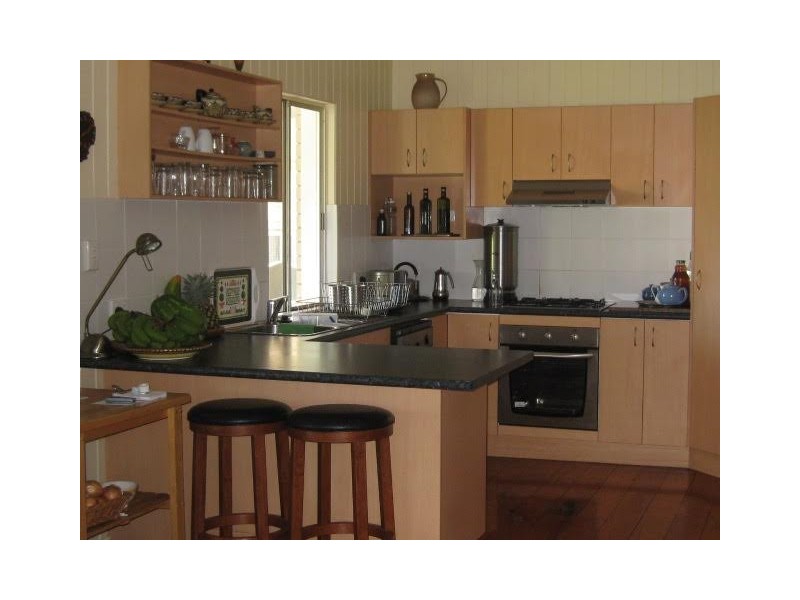 33 Cumberland St, Windsor QLD 4030