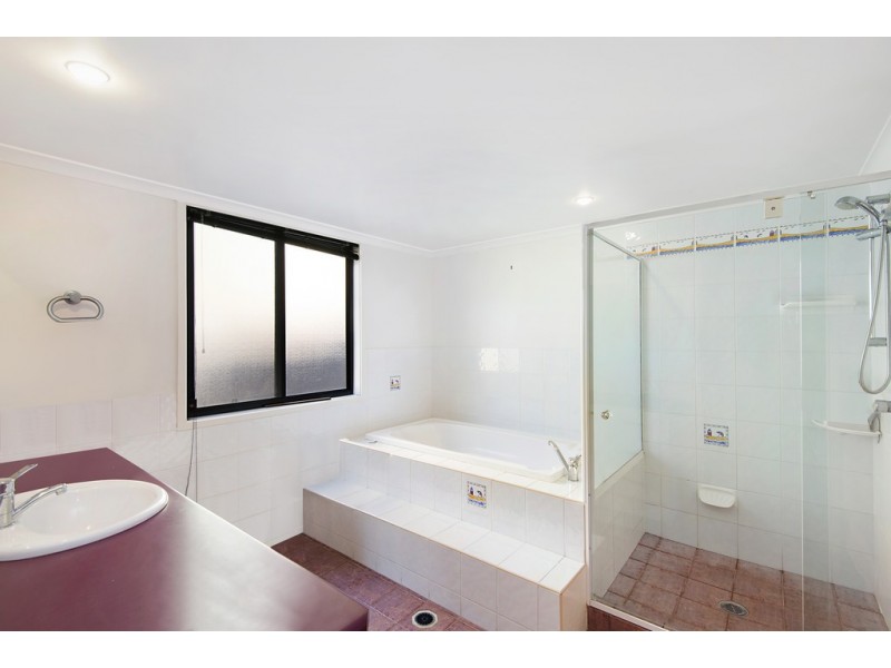 176 Glen Retreat Road, Mitchelton QLD 4053