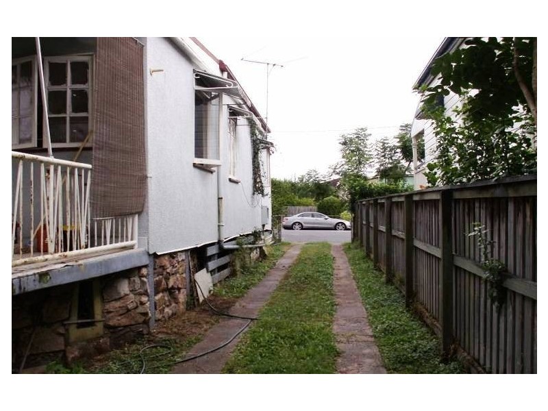 12 Inwood Street, Wooloowin QLD 4030