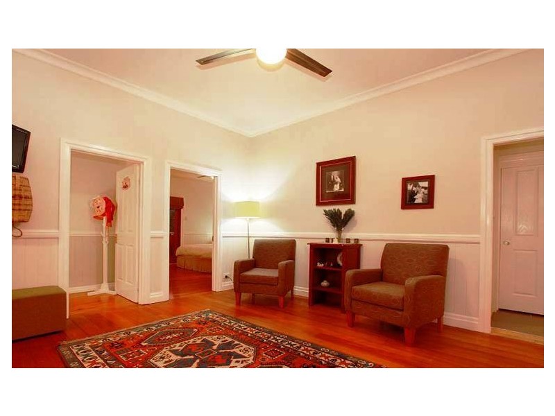 35 Eleventh Avenue, Kedron QLD 4031