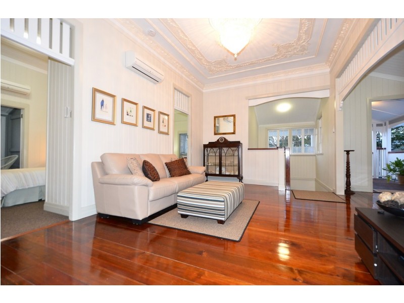 41 Tenth Avenue, Kedron QLD 4031