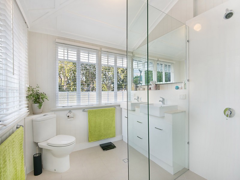 41 Tenth Avenue, Kedron QLD 4031