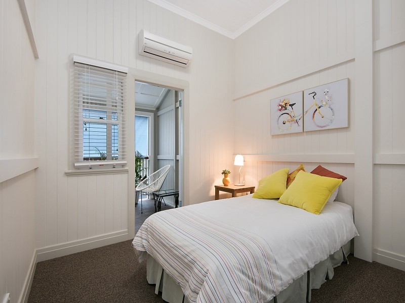 41 Tenth Avenue, Kedron QLD 4031