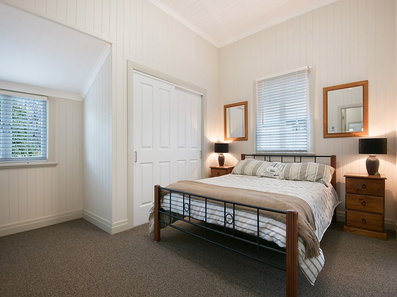 41 Tenth Avenue, Kedron QLD 4031