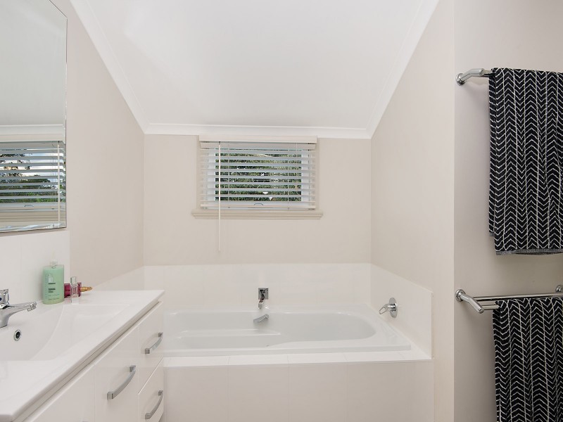 41 Tenth Avenue, Kedron QLD 4031