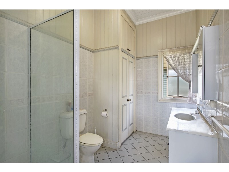 252 Lutwyche Road, Windsor QLD 4030