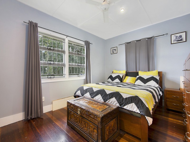 13 Thirteenth Avenue, Kedron QLD 4031