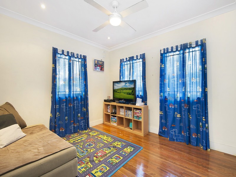 13 Thirteenth Avenue, Kedron QLD 4031